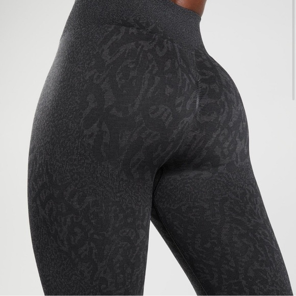 Gymshark Adapt Animal Print Leggings NWOT - Picture 3 of 8